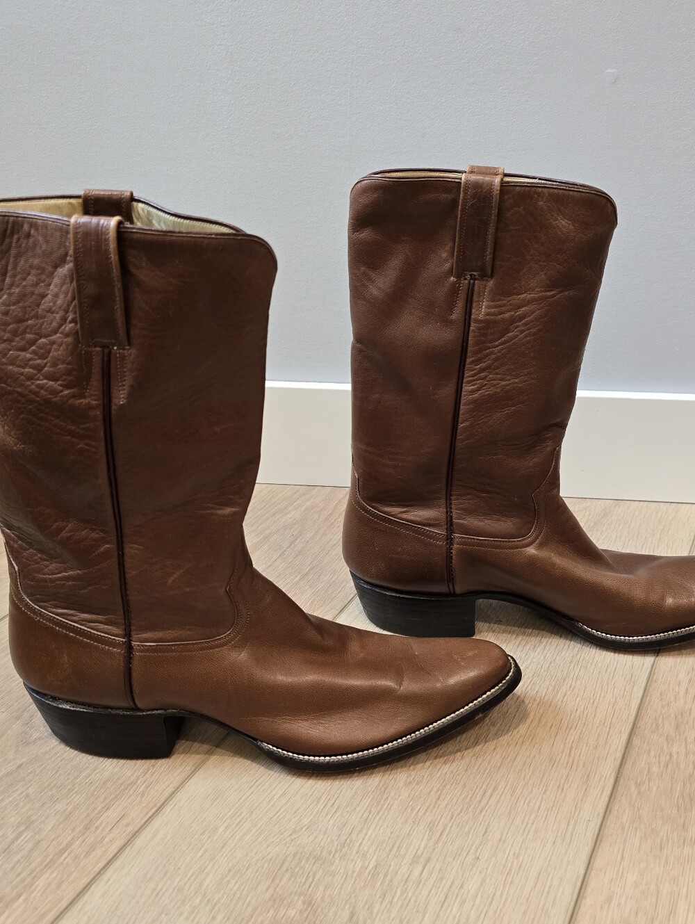 Rios of Mercedes, Beautiful Vintage Cowboy Boots, Brown Leather